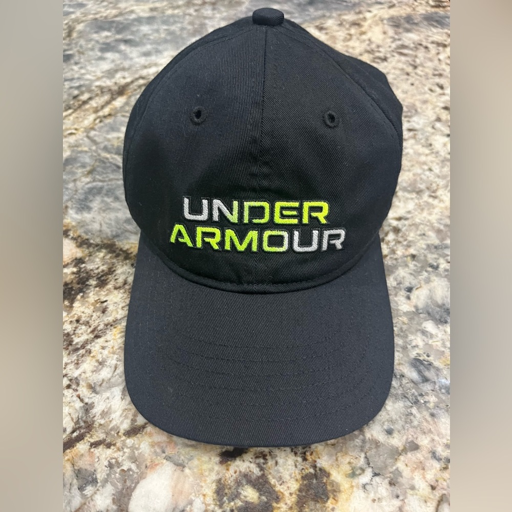 Youth Under Armour Baseball Cap - NWOT